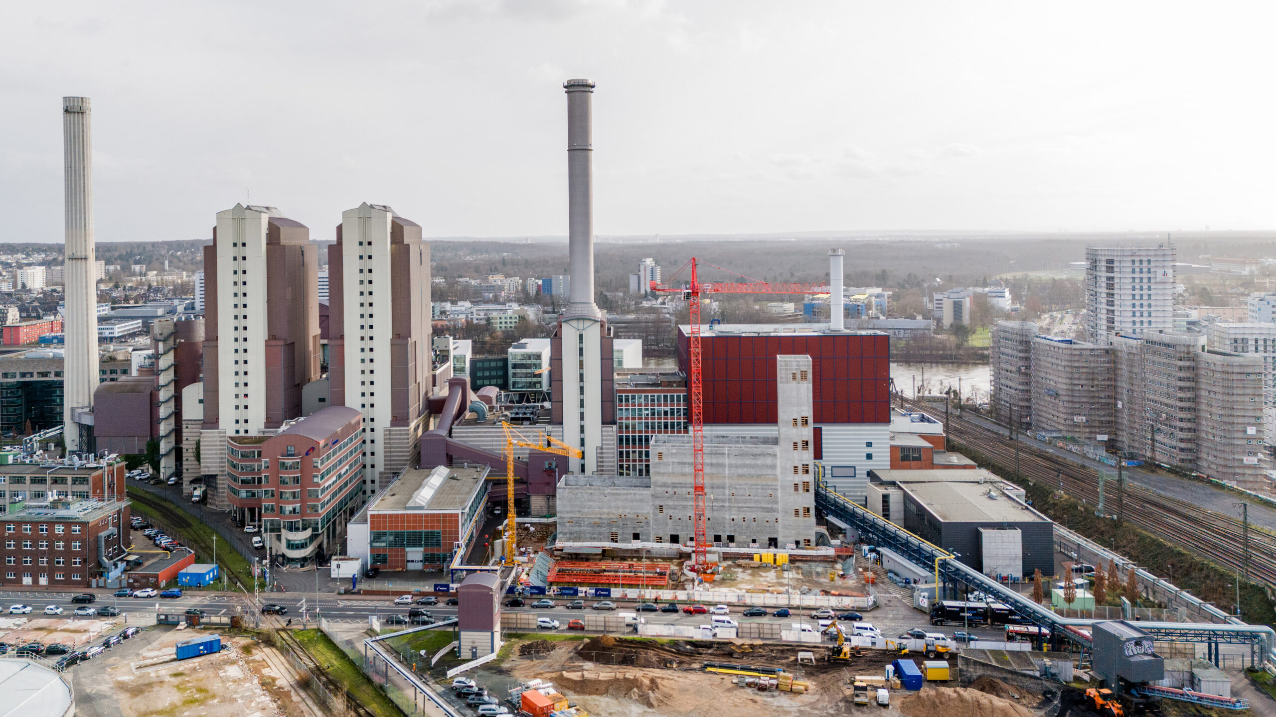 Original drone photograph of the HKW West site with the construction area in the foreground